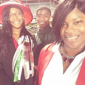 Meet your Posher, Kenyatta